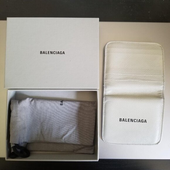 Balenciaga Wallet in Pebbled Leather, Grey - Picture 4 of 6
